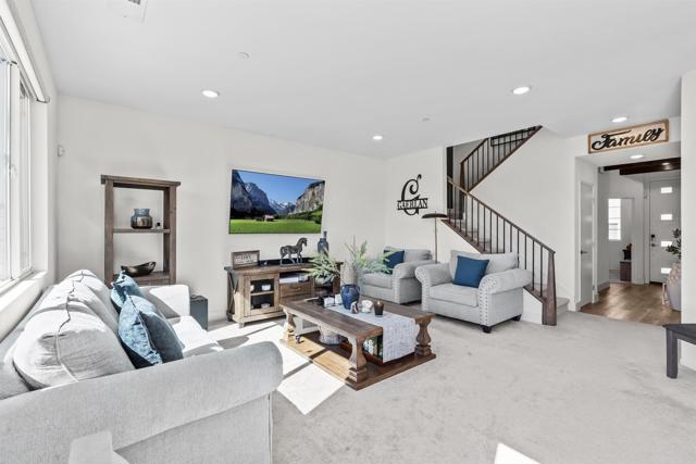 Detail Gallery Image 6 of 30 For 35076 Hacienda Heights, Fallbrook,  CA 92028 - 4 Beds | 3 Baths