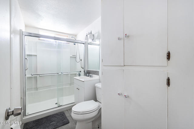 1620 Spence Street, Simi Valley CA: https://media.crmls.org/mediaz/809edb07-8539-47f0-917c-e3d99ee79ffc.jpg