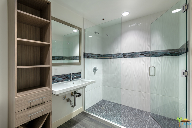 111 N Palm Canyon Drive, Palm Springs CA: https://media.crmls.org/mediaz/809faa16-7765-4e72-a65d-851910e82714.jpg