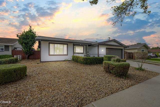 Detail Gallery Image 2 of 36 For 1892 Dunnigan St, Camarillo,  CA 93010 - 3 Beds | 2 Baths