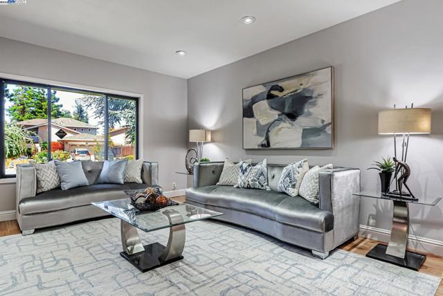 39622 Benavente Ave, Fremont CA: https://media.crmls.org/mediaz/80a02d3f-a5fc-499b-974a-8b36534761da.jpg