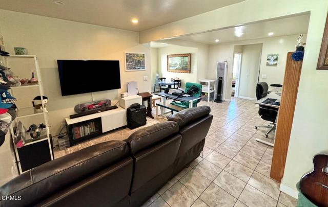 Detail Gallery Image 3 of 11 For 3368 Preble Ave, Ventura,  CA 93003 - 2 Beds | 1 Baths