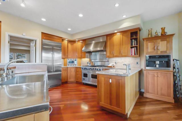 3565 Star Ridge Rd, Hayward CA: https://media.crmls.org/mediaz/80a1d7ee-62e1-4f8a-b420-fc61f6c5d478.jpg