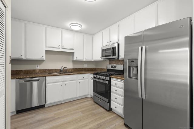 12194 Wilsey Way, Poway CA: https://media.crmls.org/mediaz/80a1e12f-8539-49db-aed2-64f8f2cae192.jpg