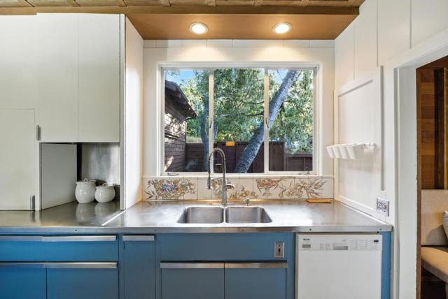 600 Martin Street, Monterey CA: https://media.crmls.org/mediaz/80a2137e-f329-41f8-807d-94ac38fadd07.jpg