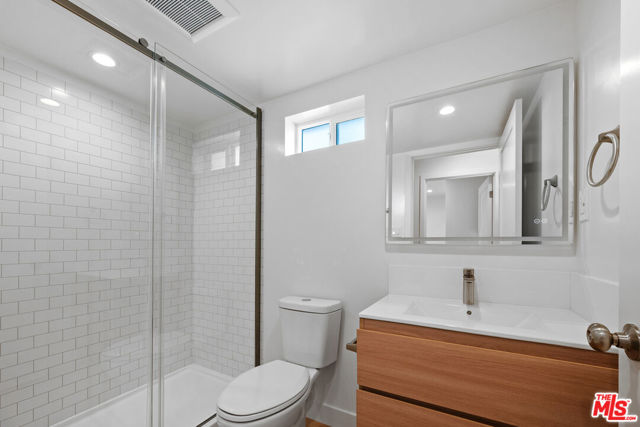 833 5th Street, 100 photo 10