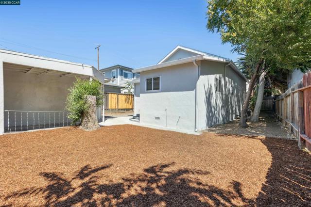 517 W 6th Street, Antioch CA: https://media.crmls.org/mediaz/80a26858-cc59-4ced-86c5-1d4bdb64bc0f.jpg