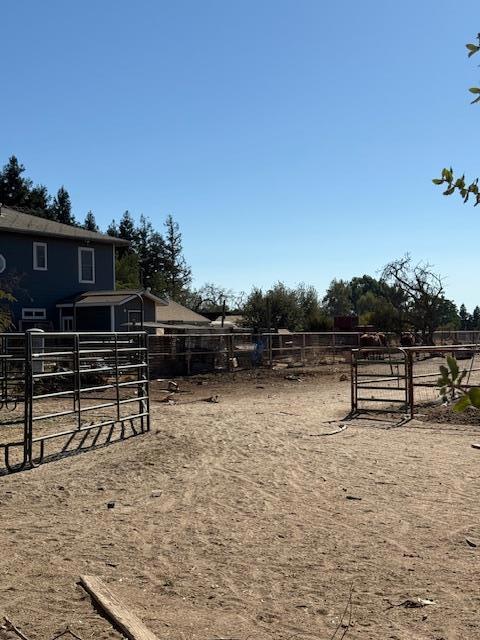 9537 Wamble Road, Oakdale CA: https://media.crmls.org/mediaz/80a30334-1fca-4e06-b202-14d79010a773.jpg