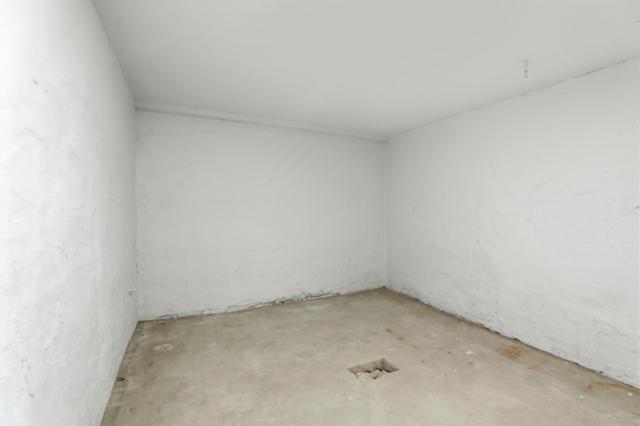 1361 Hillcrest Road, Hollister CA: https://media.crmls.org/mediaz/80a34af2-3d08-417e-9d34-73bd01d7a2dd.jpg