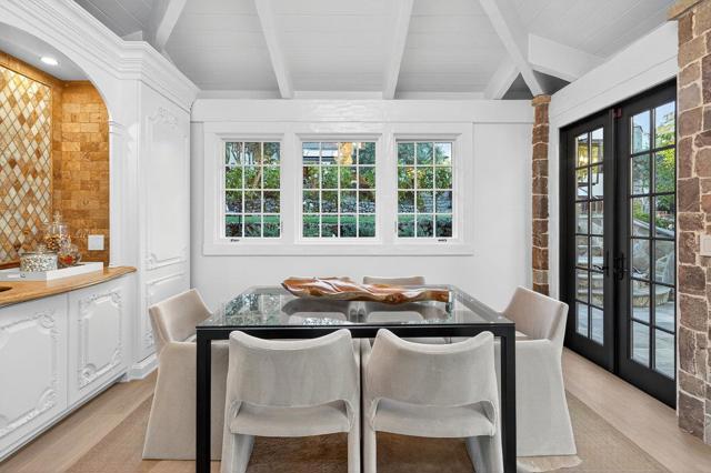 729 Chiltern Road, Hillsborough CA: https://media.crmls.org/mediaz/80a41077-c991-453a-9590-032d864a24e8.jpg