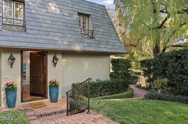 1010 Stoneridge Drive, Pasadena CA: https://media.crmls.org/mediaz/80a4ce52-3096-48c1-8f9a-ac17a2d03df3.jpg