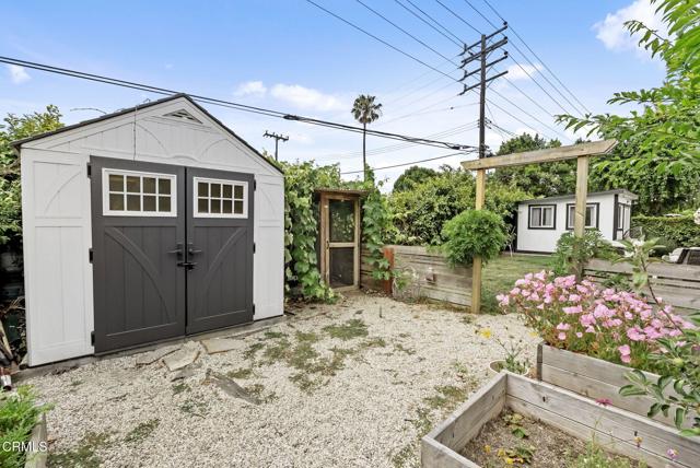 5490 Hunter Street, Ventura CA: https://media.crmls.org/mediaz/80a5ac80-8362-47ff-88e5-afaf2e232dfb.jpg