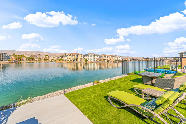 43240 Pietra Court, Indio CA: https://media.crmls.org/mediaz/80a5b50b-5b0c-466f-9905-44cdc313645f.jpg