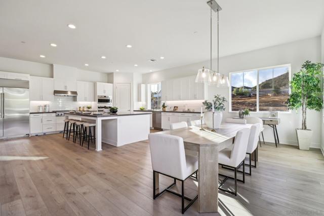 29527 Viking View Ln, Valley Center CA: https://media.crmls.org/mediaz/80a6884a-61ec-4d66-bb6e-ce63afc692ce.jpg