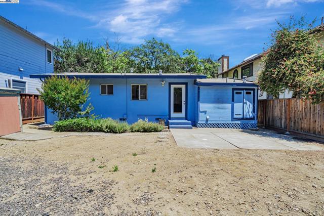 126 Kilkare Rd, Sunol CA: https://media.crmls.org/mediaz/80a70a90-3e07-40f0-bc07-72ef1c8314e4.jpg