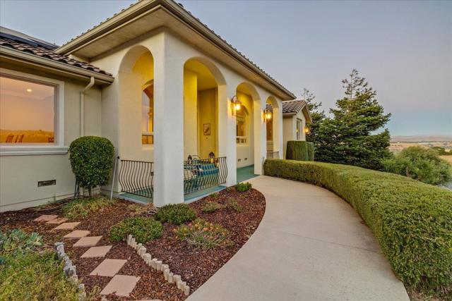 4116 Ashford Circle, Hollister CA: https://media.crmls.org/mediaz/80a70acd-3b01-4927-864b-0518180fa3b4.jpg