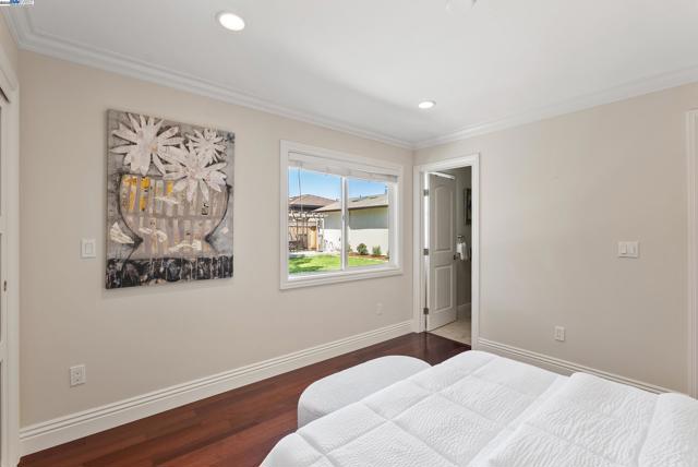 12763 Camrose Ave, Saratoga CA: https://media.crmls.org/mediaz/80a8350f-420f-4051-86be-2152eafd5fc8.jpg