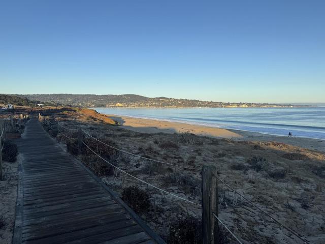 125 Surf Way, Monterey CA: https://media.crmls.org/mediaz/80a8871f-3aaa-4045-b673-611ee9108ebf.jpg