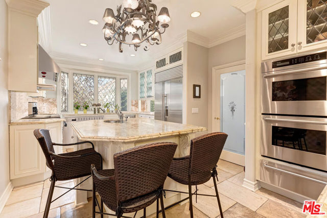 2286 Canyonback Road, Los Angeles CA: https://media.crmls.org/mediaz/80a8d2f7-5d33-4f5b-a3b8-219ab7a3a7fd.jpg