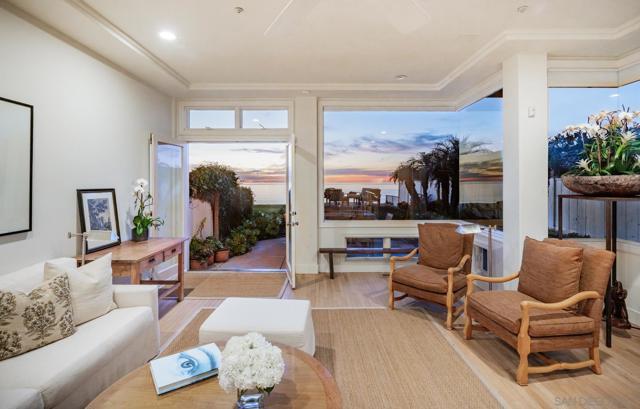 538 4th St, Encinitas CA: https://media.crmls.org/mediaz/80a962f6-1be2-49e0-b539-0936f39cacde.jpg