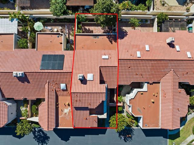 15913 Avenida Villaha, San Diego CA: https://media.crmls.org/mediaz/80a9b4c2-9235-40fb-97af-e0292fe1e8c5.jpg