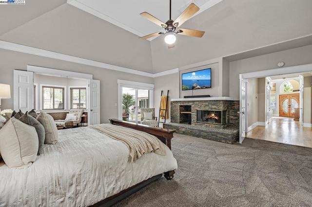 3693 Mohr Ave, Pleasanton CA: https://media.crmls.org/mediaz/80aa3f44-dfb8-4c5b-9957-cca573921192.jpg