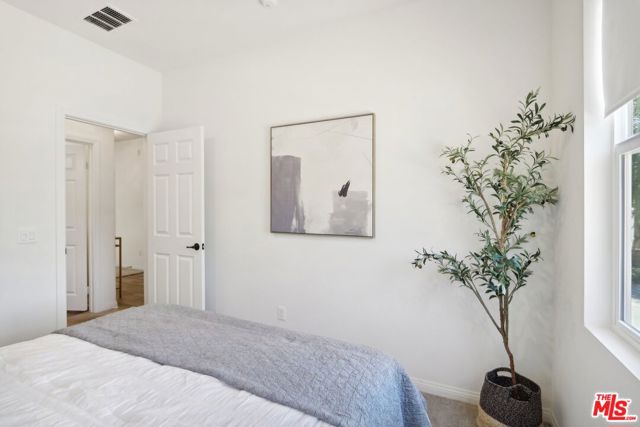 19317 Bension Drive, Santa Clarita CA: https://media.crmls.org/mediaz/80aa4871-ee74-48f7-9c3a-29e5004334c9.jpg