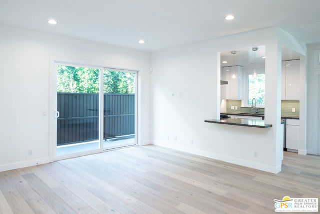 717 N ORLANDO Avenue, Los Angeles CA: https://media.crmls.org/mediaz/80aa7418-154b-4341-a2ba-04b6482c413b.jpg