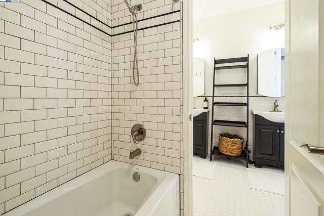 3554 Capoterra Way, Dublin CA: https://media.crmls.org/mediaz/80aac760-740c-4a05-8bc2-fa80798f2824.jpg