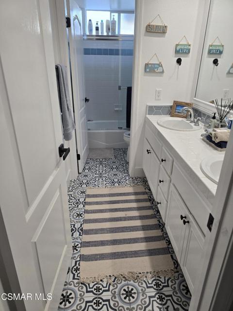 1847 Fox Springs Circle, Newbury Park CA: https://media.crmls.org/mediaz/80ab28d8-6b3d-4a8f-8696-adcc39dc1f75.jpg