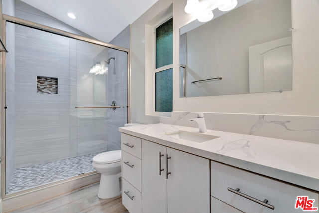 19513 Cantara Street, Reseda CA: https://media.crmls.org/mediaz/80ac0eeb-353f-4aa1-bf64-8f3bd206bd65.jpg