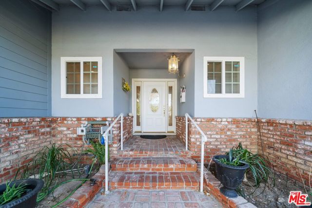 16900 Mayall Street, North Hills CA: https://media.crmls.org/mediaz/80ad0580-bd71-4784-8ad2-8072af3acf7a.jpg