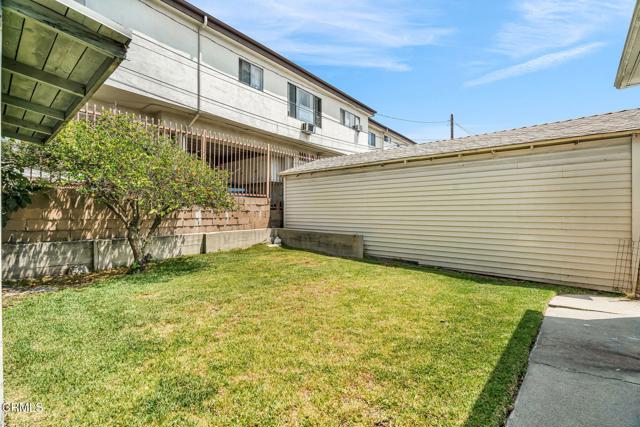 4419 4419 1/2 Corliss Street, Los Angeles CA: https://media.crmls.org/mediaz/80ad403f-e59a-4e34-9555-0a49efc742b2.jpg