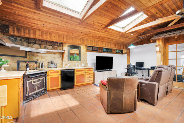600 Woodland Drive, Sierra Madre CA: https://media.crmls.org/mediaz/80ad59c7-0549-4f5a-923e-d81bdce752e1.jpg