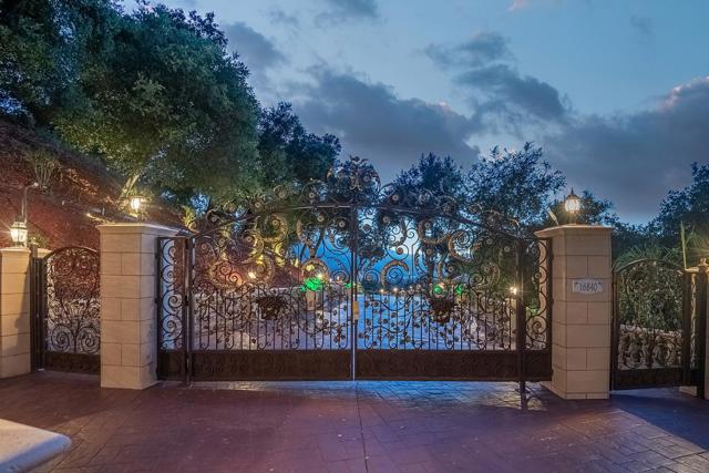 16840 Cypress Way, Los Gatos CA: https://media.crmls.org/mediaz/80ad9105-90aa-4198-a296-11e754fb6e57.jpg