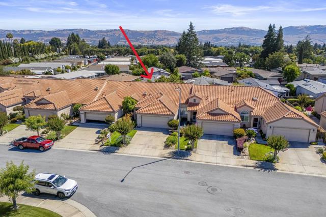 14668 Excaliber Court, Morgan Hill CA: https://media.crmls.org/mediaz/80adb320-e1a6-4bba-903a-332b89932ab3.jpg