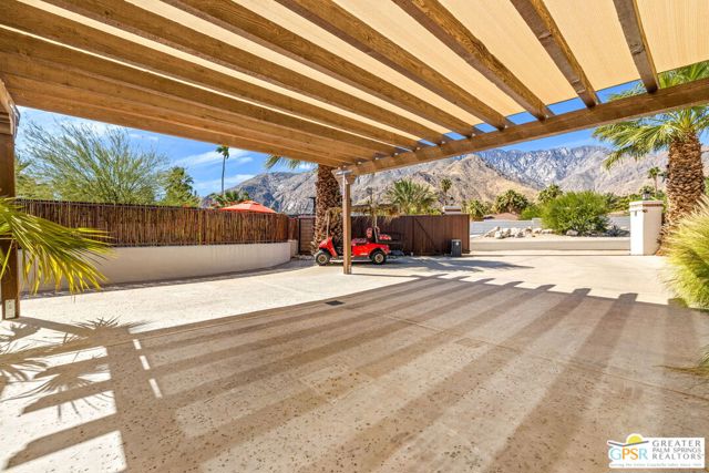 2336 N Girasol Avenue, Palm Springs CA: https://media.crmls.org/mediaz/80aeb48d-227b-48c6-ab08-684bfae215ee.jpg