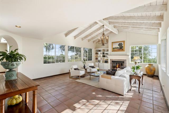 Detail Gallery Image 7 of 54 For 28889 Anderson Ct, Escondido,  CA 92026 - 4 Beds | 4 Baths