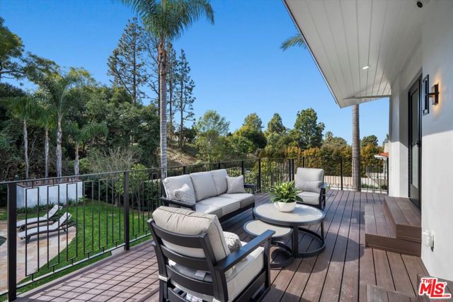 1325 Via Gabriel, Palos Verdes Estates, California 90274, 6 Bedrooms Bedrooms, ,8 BathroomsBathrooms,Residential,For Sale,Via Gabriel,25599111