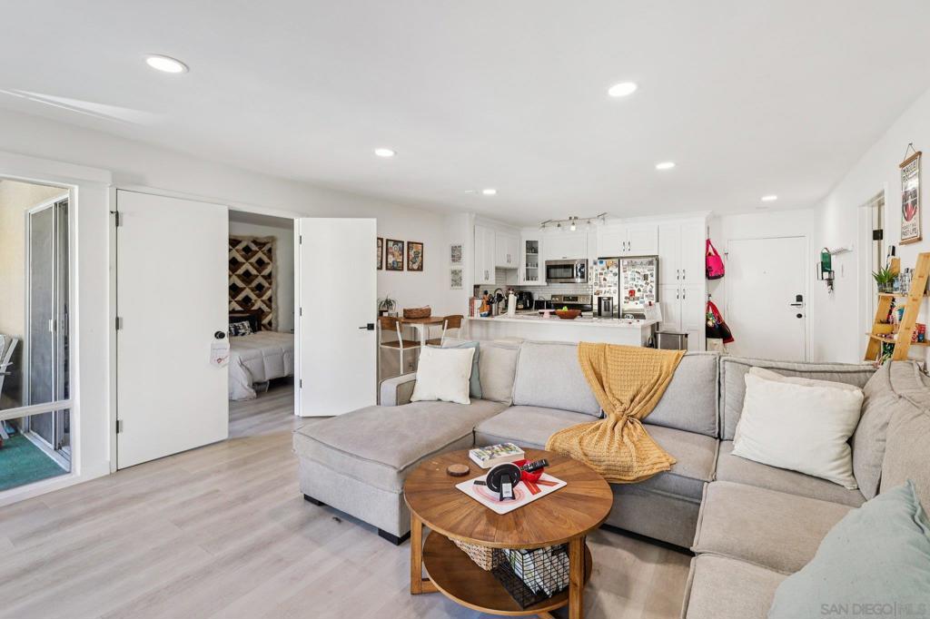 4600 Lamont St - photo 11