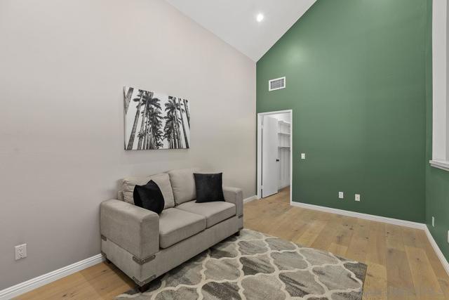 3762 Balboa Terrace Unit B, San Diego CA: https://media.crmls.org/mediaz/80b18af8-a5d5-4b8c-a58f-be328e4c9ba2.jpg