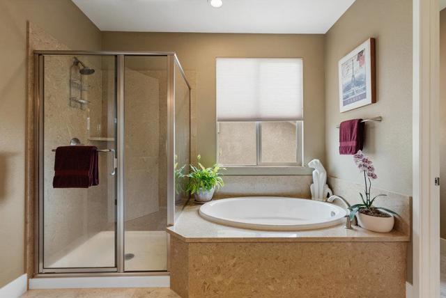1515 Sunflower Drive, Hollister CA: https://media.crmls.org/mediaz/80b24667-11db-426b-bba6-6fd87a41e5e5.jpg
