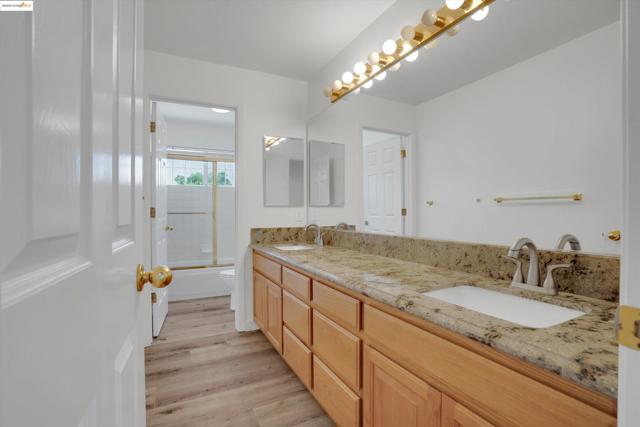 805 Devonshire Loop, Brentwood CA: https://media.crmls.org/mediaz/80b25f22-0c19-41fa-a072-2b1457ef99c3.jpg