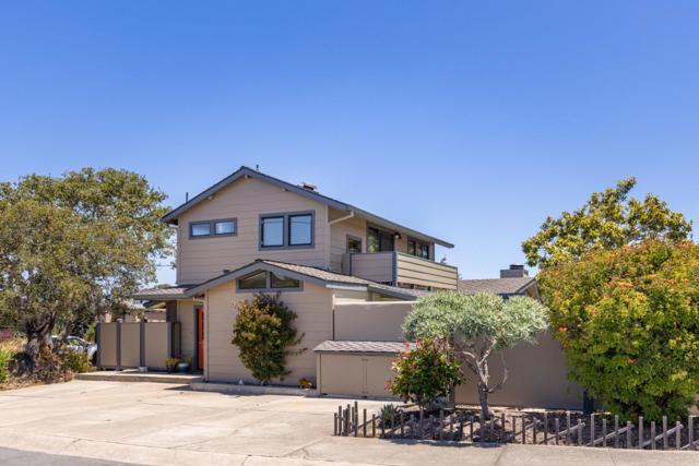 301 Euclid Avenue, Monterey CA: https://media.crmls.org/mediaz/80b26ca2-bf8d-4905-8092-81c44ad56503.jpg