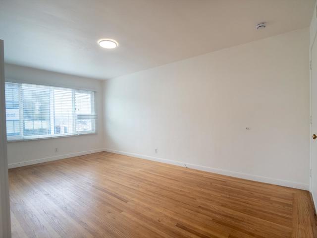 404 Spruce Avenue, South San Francisco CA: https://media.crmls.org/mediaz/80b29f1a-2a51-45cd-b04f-423de5cfcead.jpg
