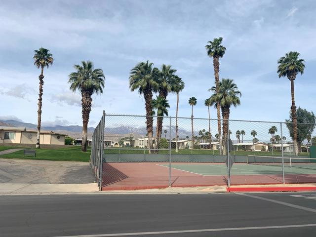 42627 Granite Place, Palm Desert CA: https://media.crmls.org/mediaz/80b2dc76-14b2-4322-a821-36cde286dd84.jpg