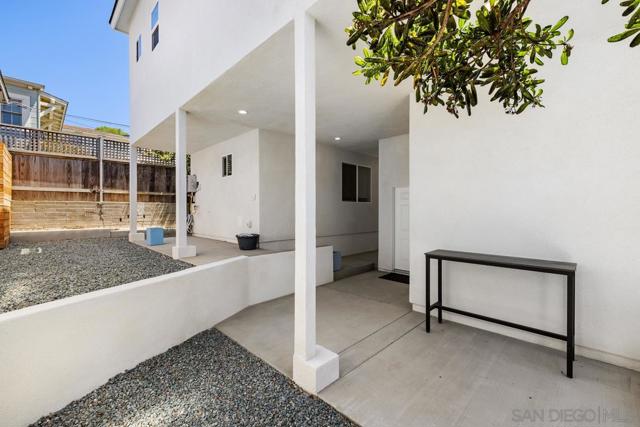 4467 Long Branch Ave, San Diego CA: https://media.crmls.org/mediaz/80b2f5e7-fe9a-4d5f-9262-c5f892e942da.jpg