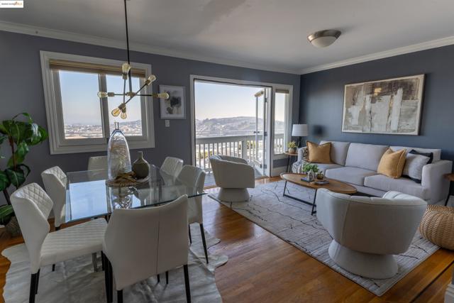 661 Peralta Ave Unit 3, San Francisco CA: https://media.crmls.org/mediaz/80b37c1a-0682-4cc0-8c56-d7453fd51d0f.jpg