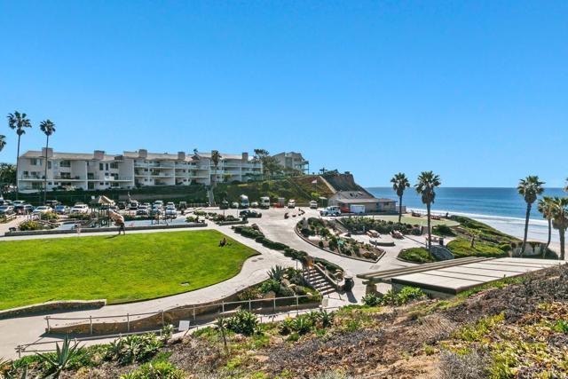 731 Valley Avenue, Solana Beach CA: https://media.crmls.org/mediaz/80b41662-fd39-4612-bc73-dd302410b87d.jpg