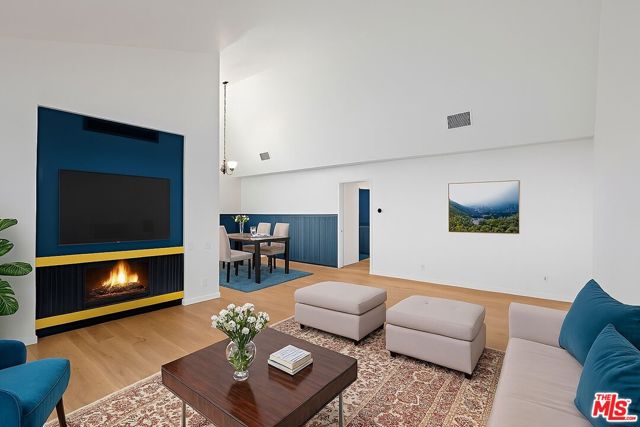 31568 Agoura Road, 4 photo 2